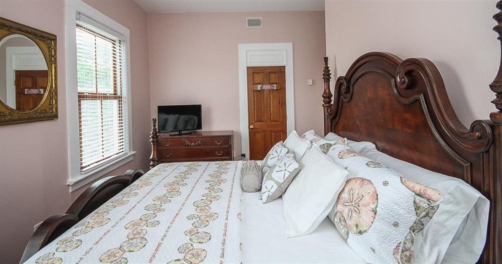 Surf Song Bed & Breakfast Bed & Breakfast Tybee Island Exterior photo